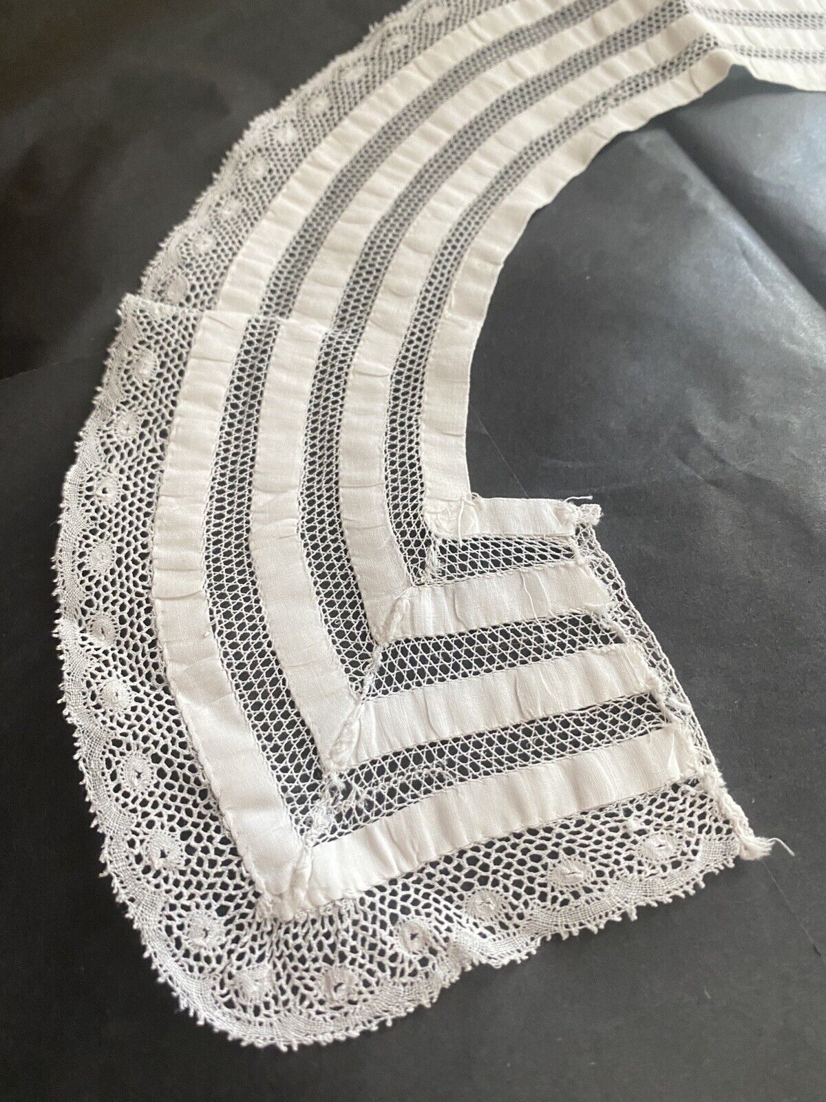 Antique French VAL LACE COLLAR c1930