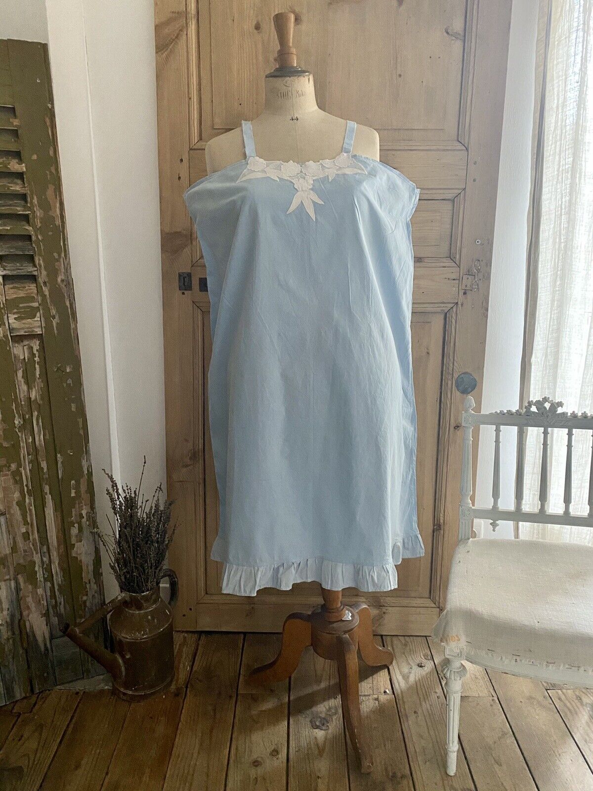 Antique French EMBROIDERED pale blue COTTON NIGHTSHIRT c1920