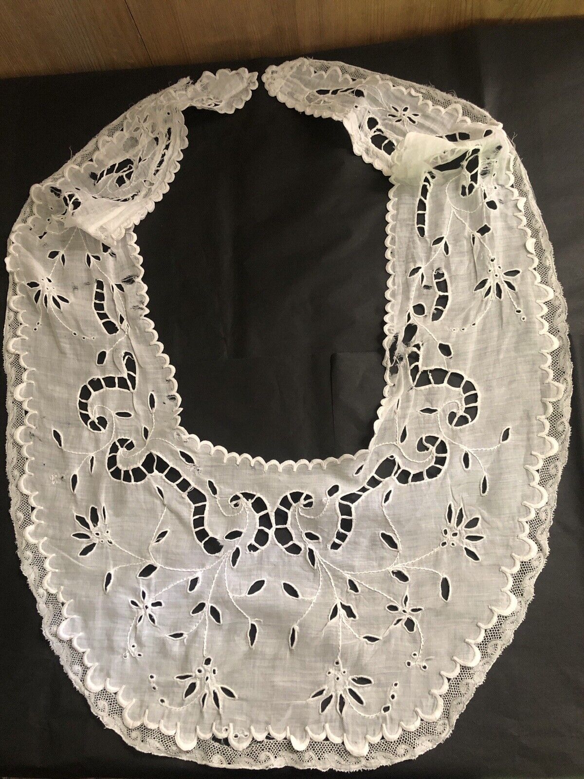 Antique French RICHELIEU embroideries LACE COLLAR c1900