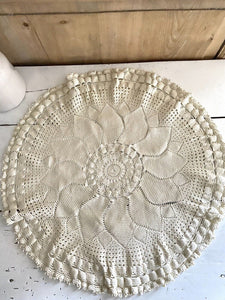 Vintage French filet lace ROUND doily HEAVY cotton ECRU rosace c1930