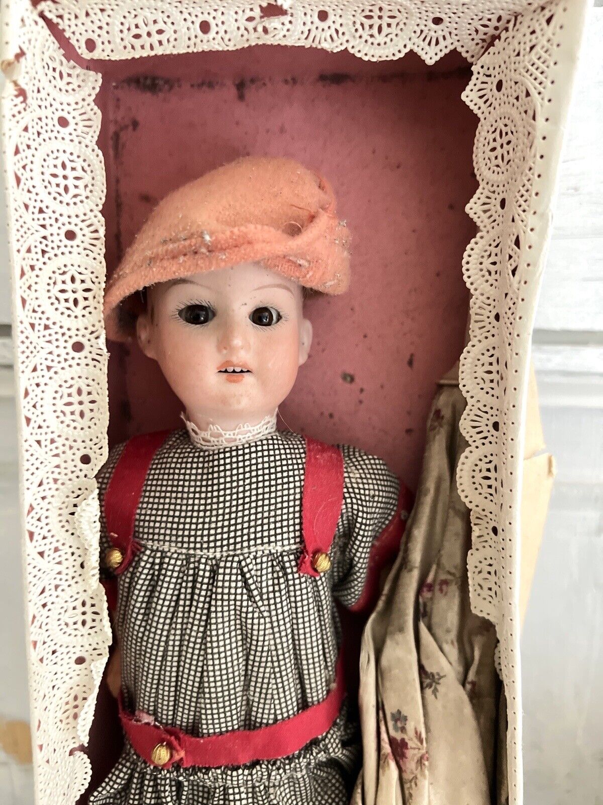 French BISQUE head DOLL Armand Marseille 390 ORIGINAL BOX and clothes c1900