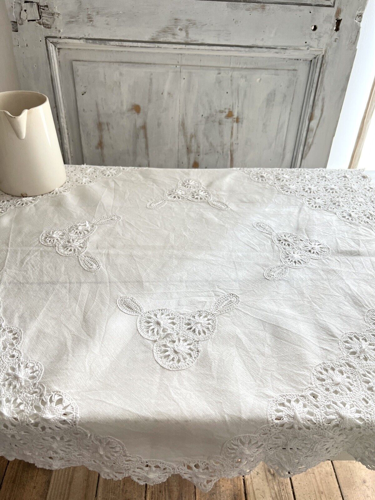 Vintage French EMBROIDERED filet lace LINEN tea TABLECLOTH c1930