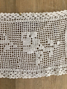 Vintage French filet lace DOILY cotton PANEL napperon ROSES c1950