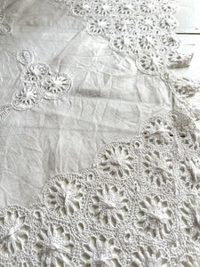 Vintage French EMBROIDERED filet lace LINEN tea TABLECLOTH c1930