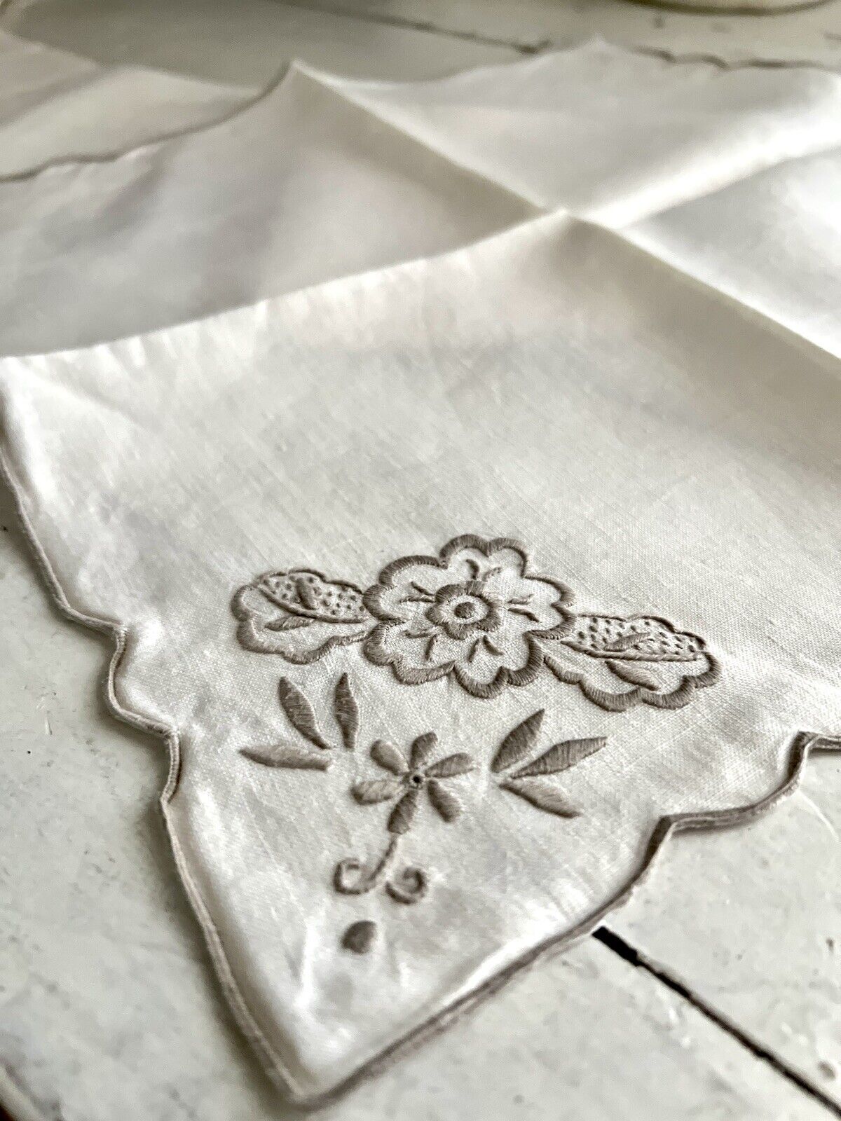 SET 6 vintage French LINEN TEA NAPKINS  gray FLORAL embroideries c1950