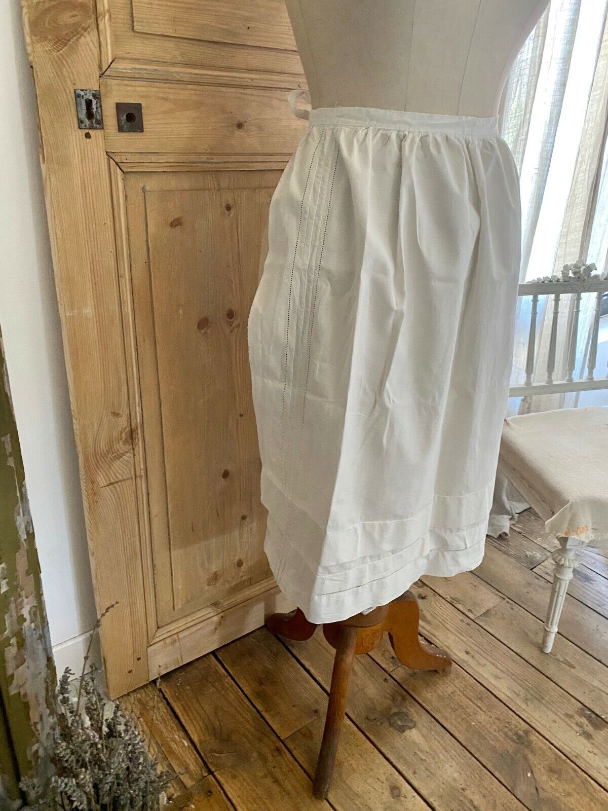 Vintage French service PINTUCKS POPLIN COTTON APRON work wear openworks c1930