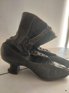 Edwardian French pair woman shoes BLACK LEATHER bobine heel WORN c1850