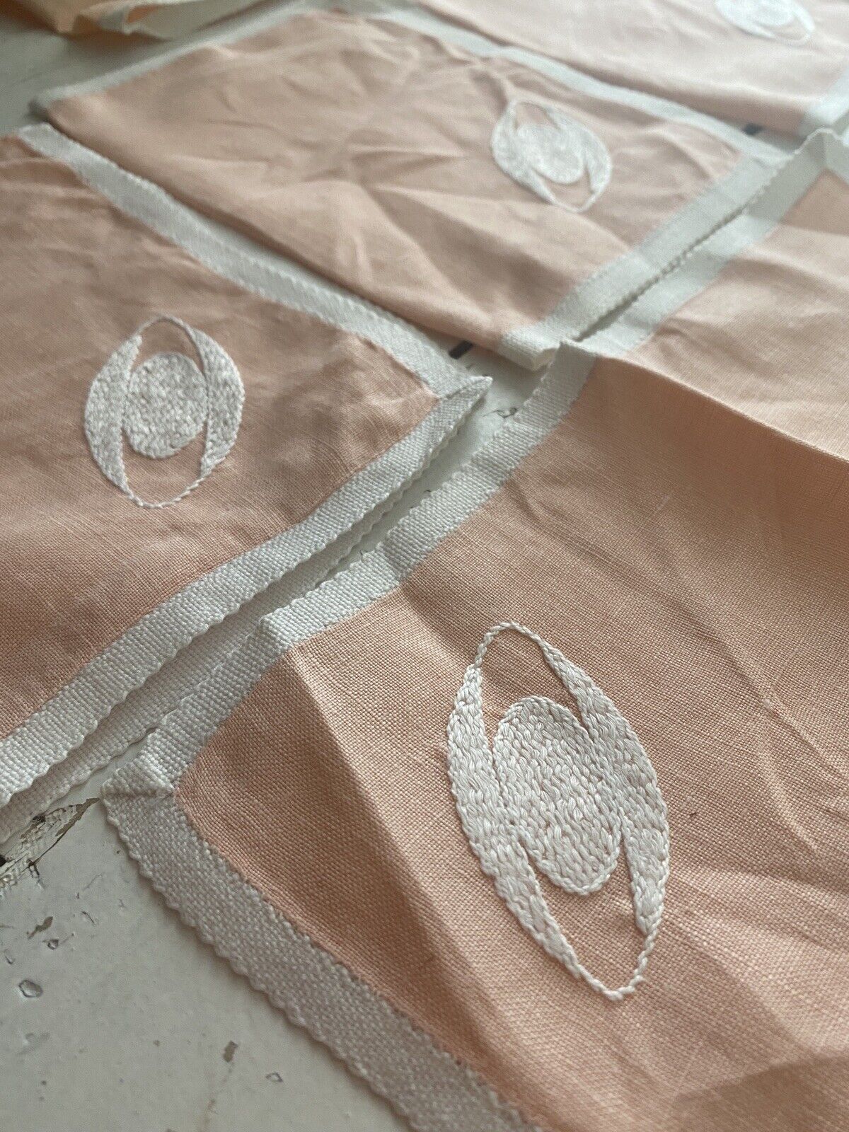 Set 10 vintage French LINEN TEA NAPKINS embroideries PALE PINK shabby chic c1950