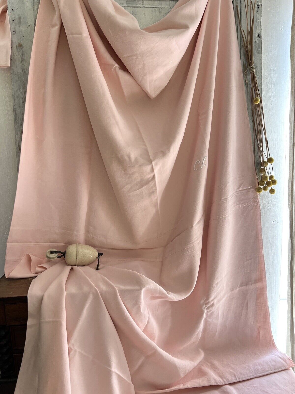 Art Deco French floppy pale pink LINEN FIL sheet CC mono c1930