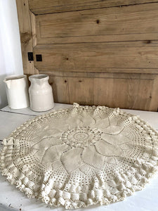 Vintage French filet lace ROUND doily HEAVY cotton ECRU rosace c1930