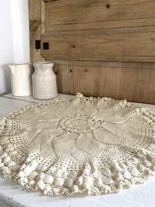 Vintage French filet lace ROUND doily HEAVY cotton ECRU rosace c1930