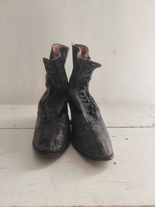 Edwardian French pair woman shoes BLACK LEATHER bobine heel WORN c1850