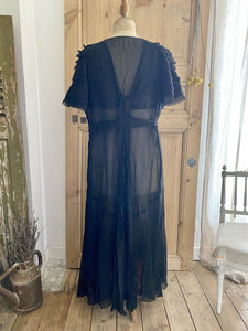 Années Folles French BLACK belted SILK DRESS c1920