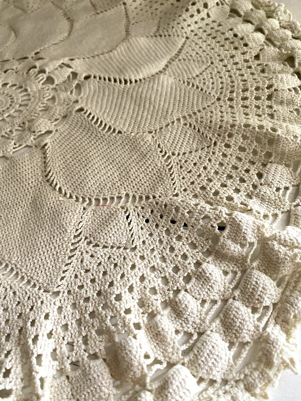 Vintage French filet lace ROUND doily HEAVY cotton ECRU rosace c1930