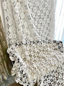 Vintage French floral FILET LACE BEDSPREAD c1930