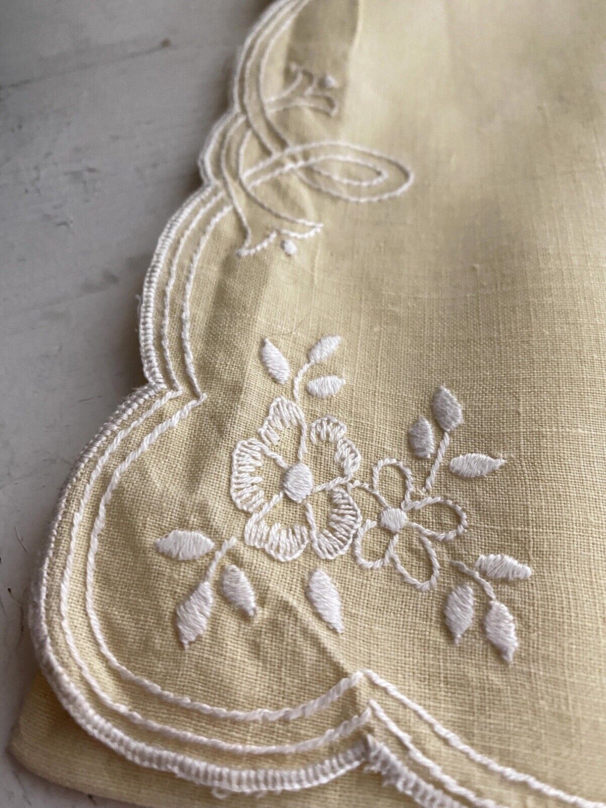 Vintage French cotton EMBROIDERED LINGERIE BAG festons  c1930