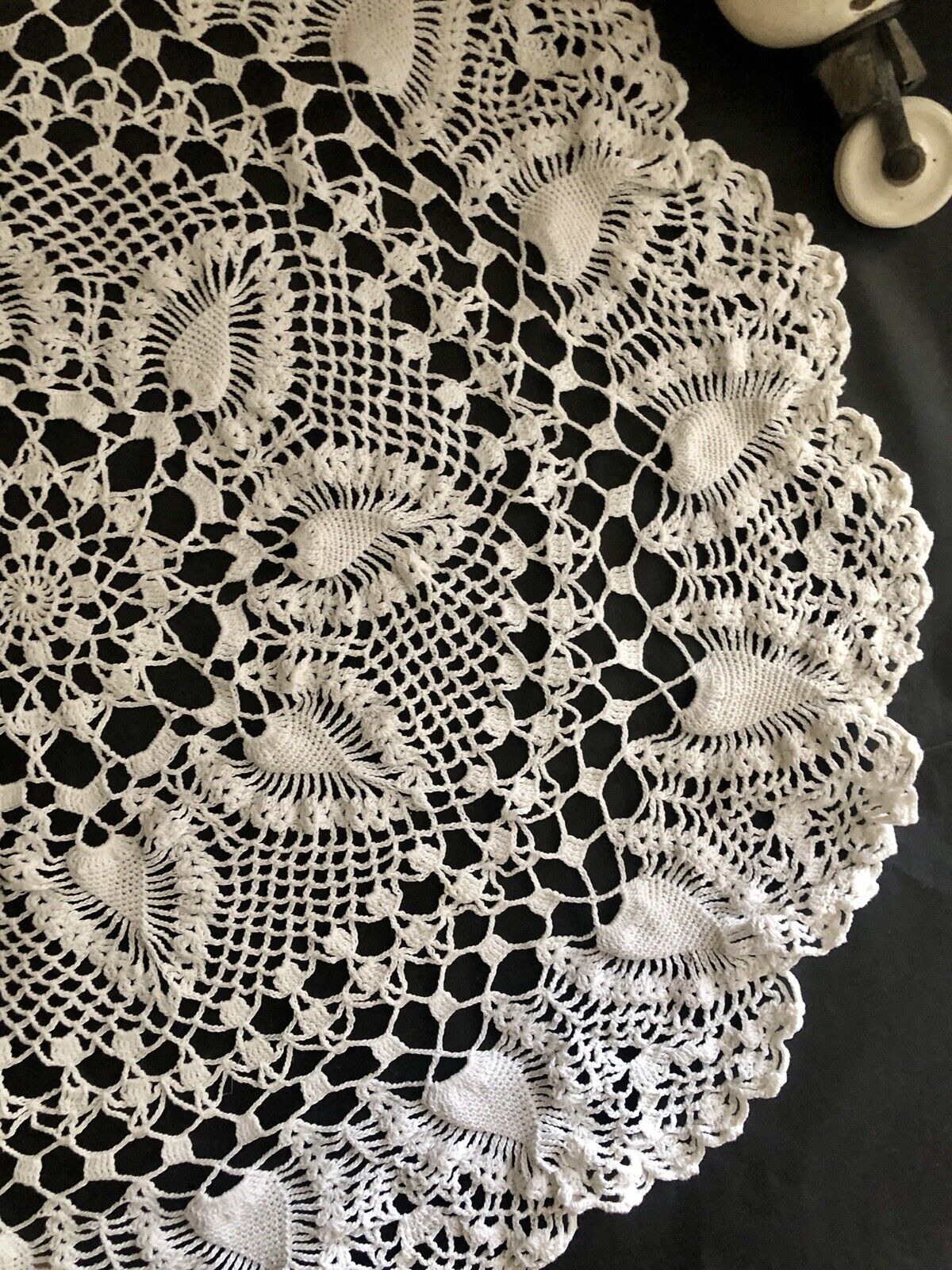 Antique French FILET LACE doily floral ROSETTE decor c1920