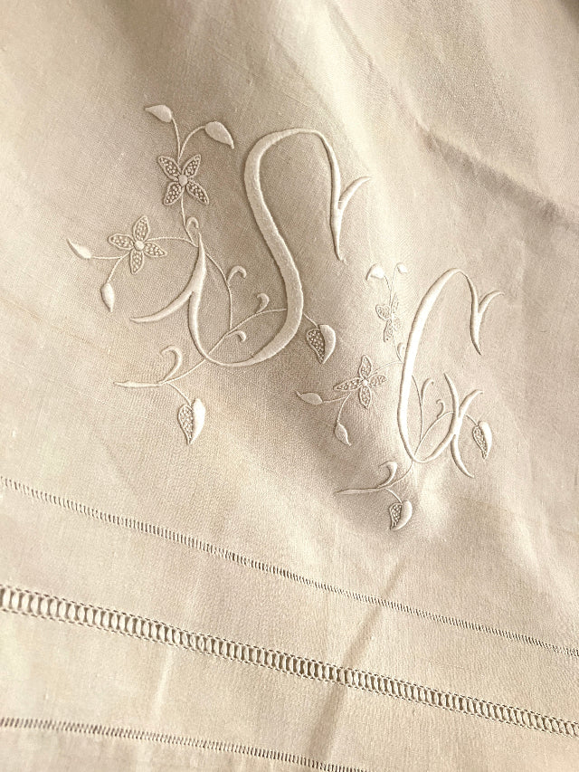 Drap en fil de lin ancien monogramme SG c1900