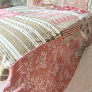 Plaid patchwork textiles anciens upcyclés