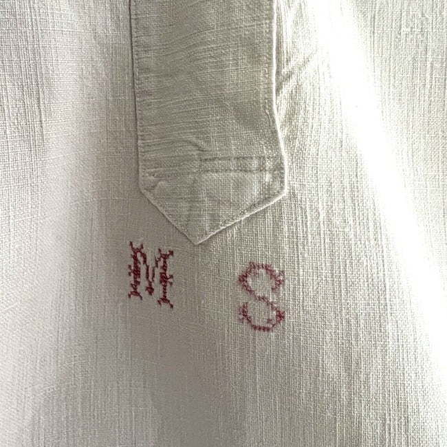 Chemise de nuit ancienne en lin c1830 – les toiles blanches Chemise de nuit ancienne en lin c1830 – les toiles blanches